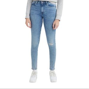 Levis 721 High Rise Skinny - new with tags- size 33